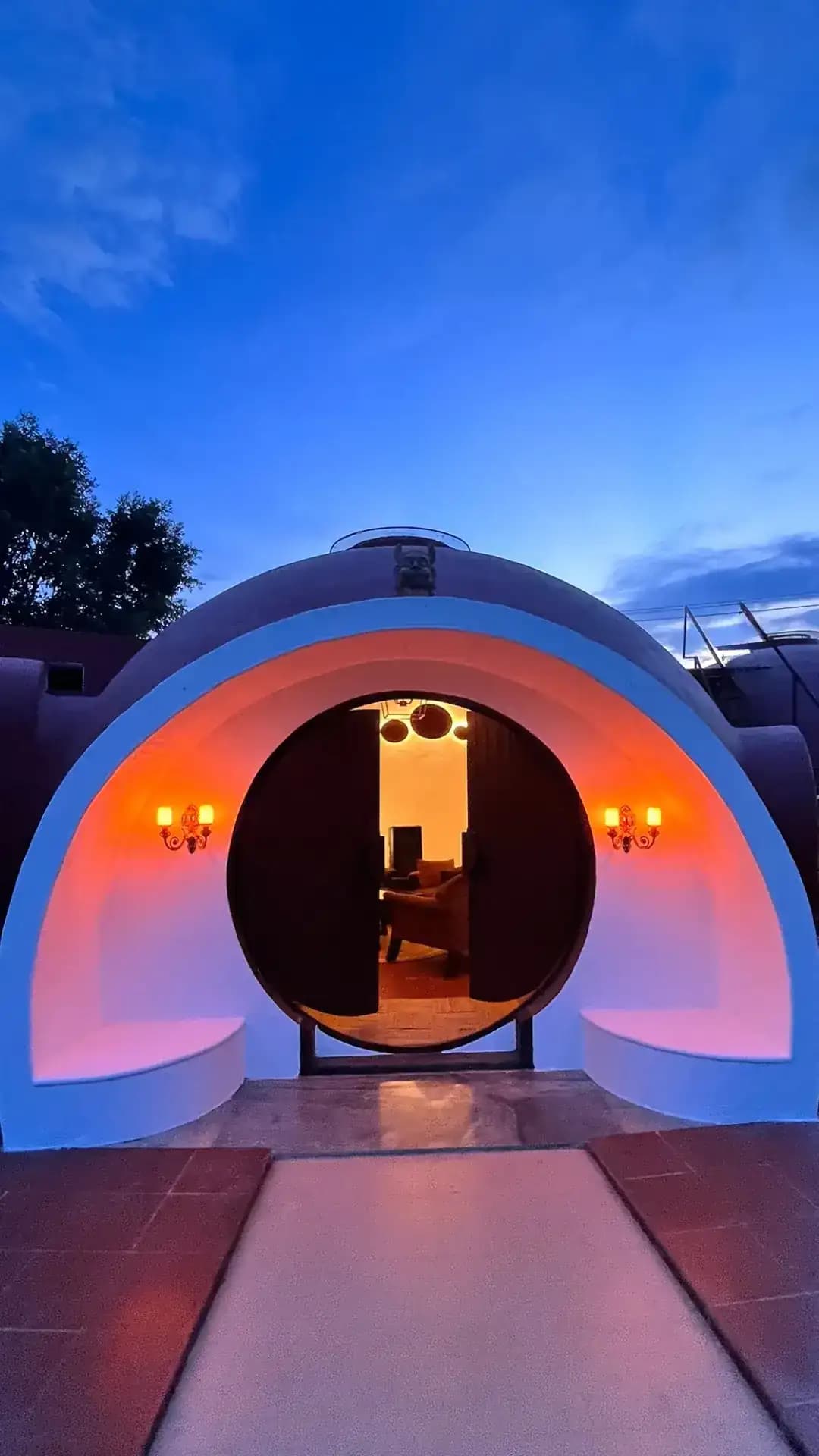Red Dome 15