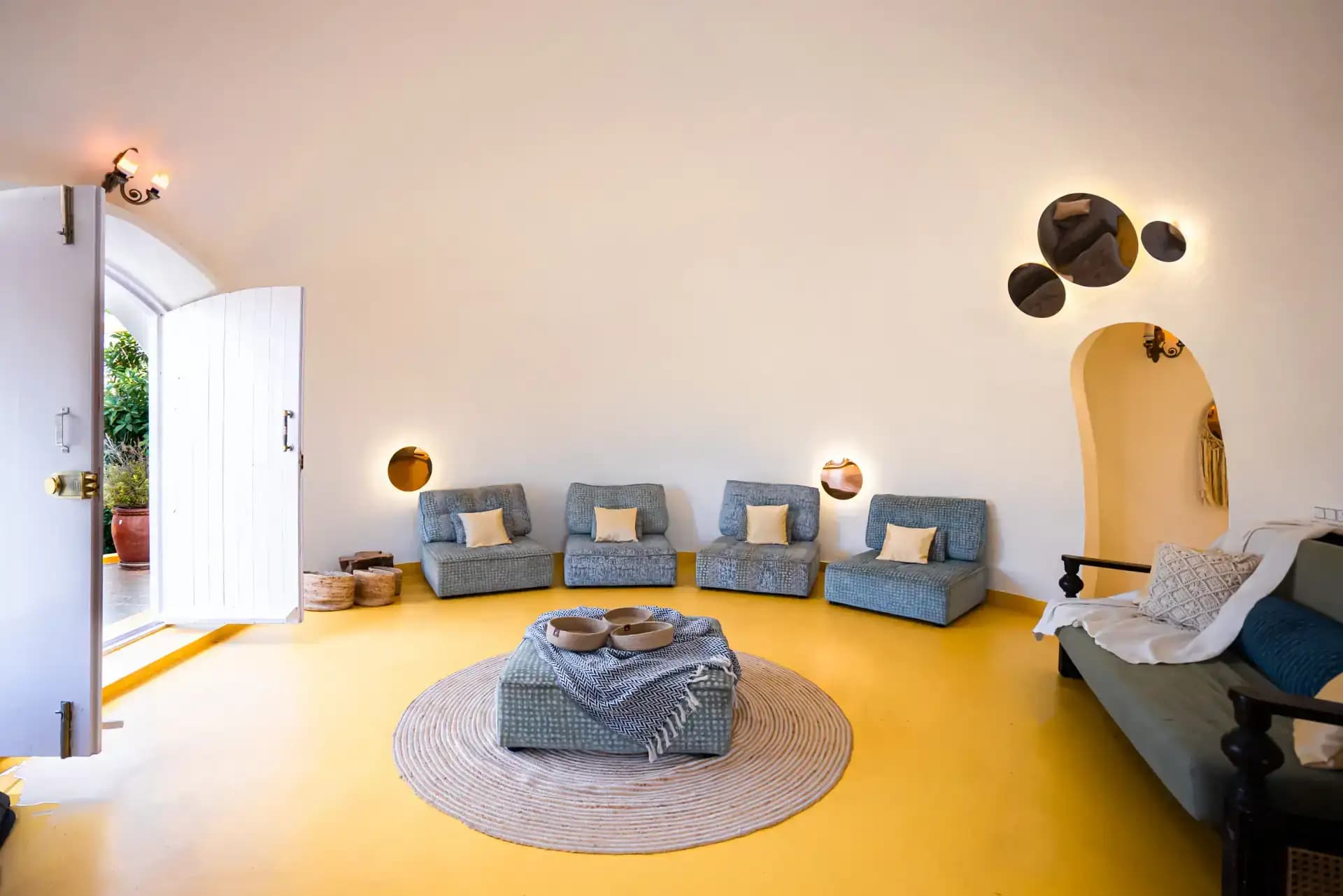 Yellow Dome 13